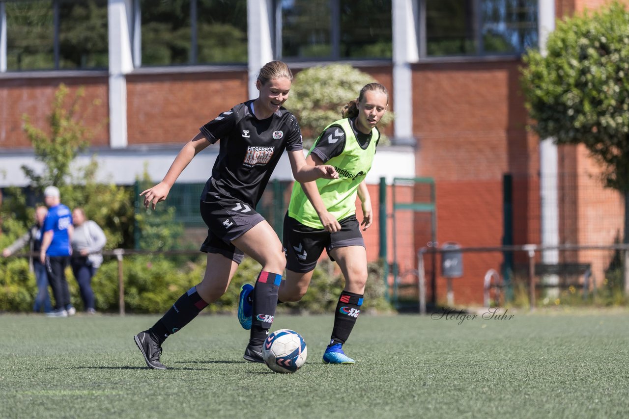 Bild 62 - wBJ SV Henstedt Ulzburg - TuS Rotenhof : Ergebnis: 12:0